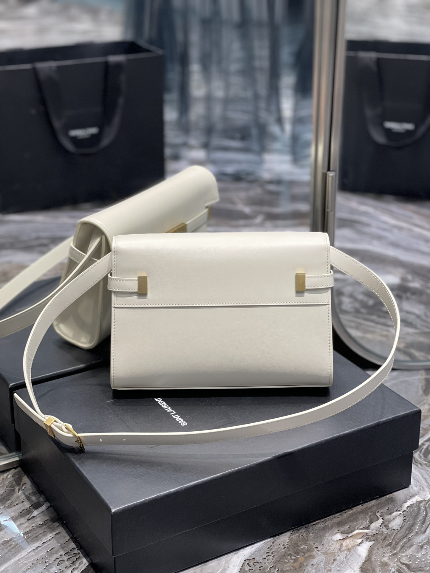 Y*L manhattan-26×18×6cm