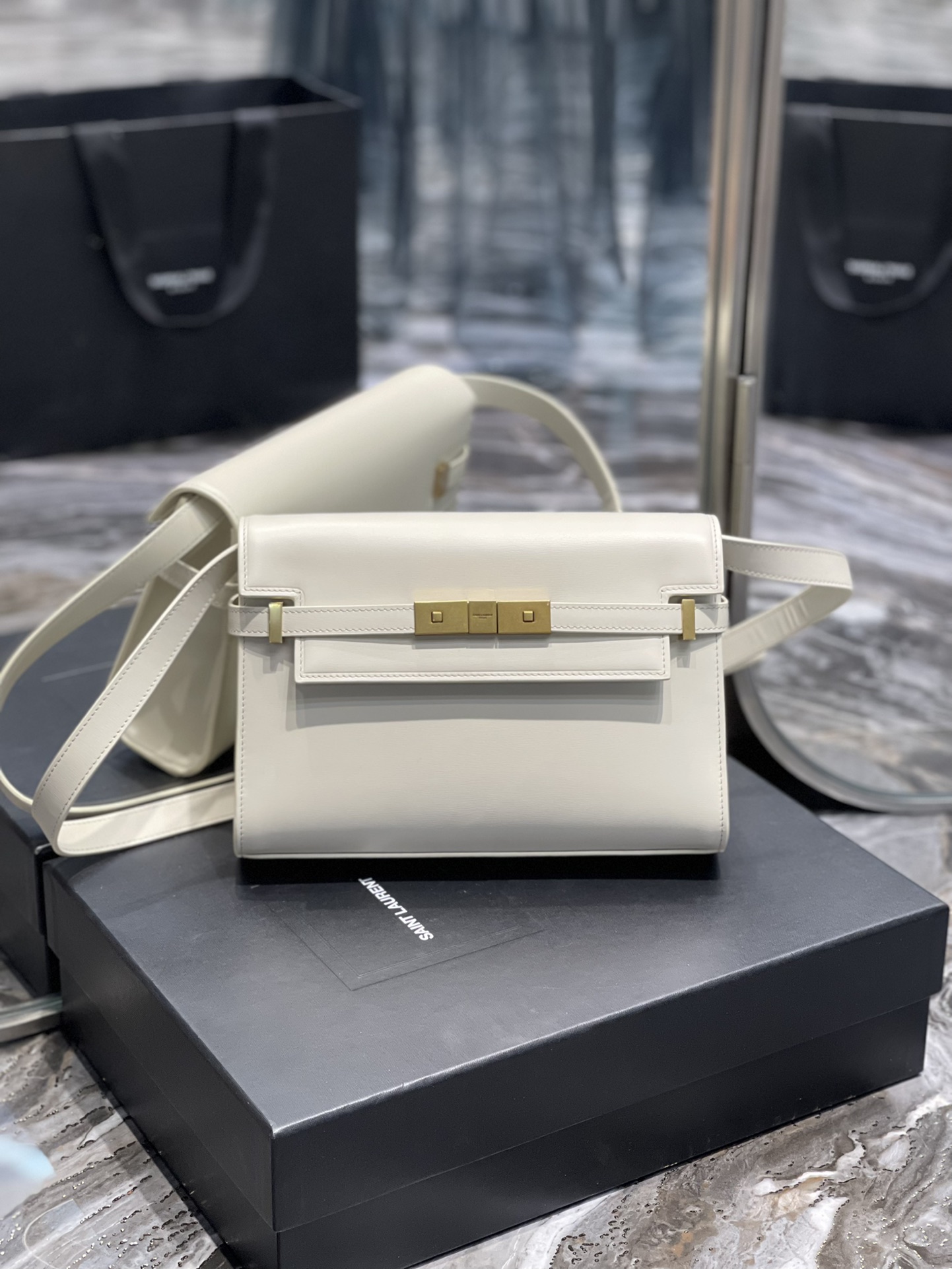 Y*L manhattan-26×18×6cm