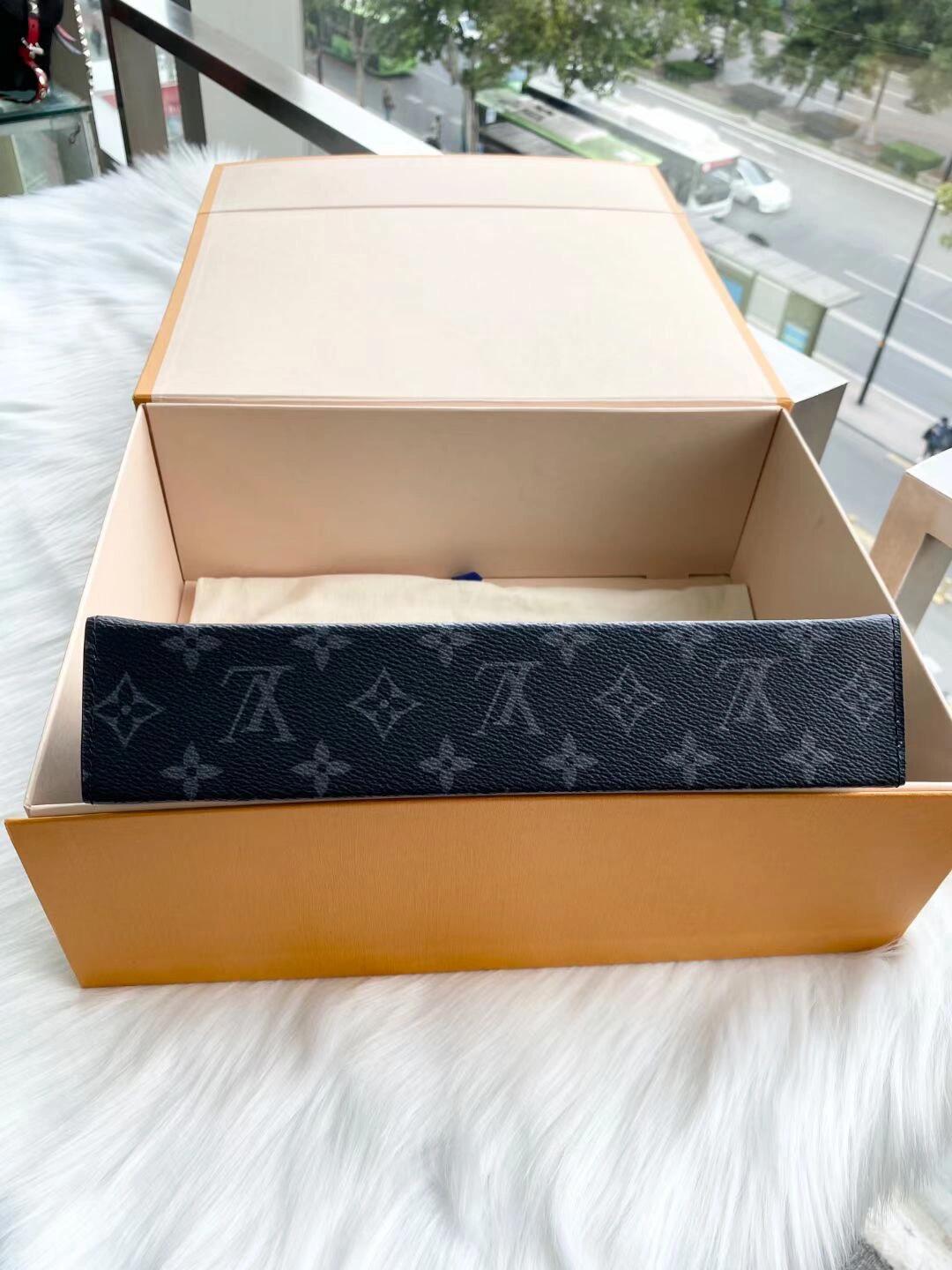 l0*is V*t0n pochette accessoires-26x20cm