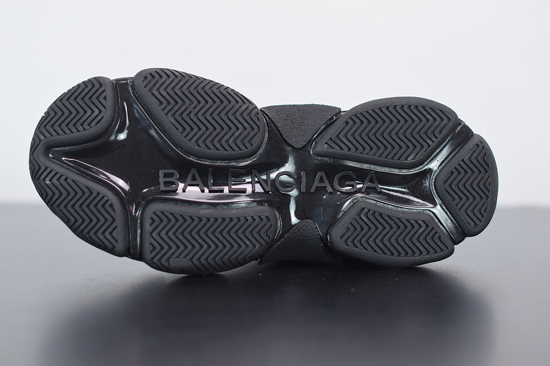 Ba*len*cia*ga triple s