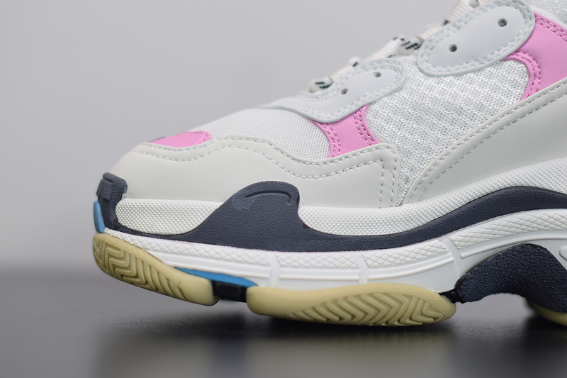 Ba*len*cia*ga triple s