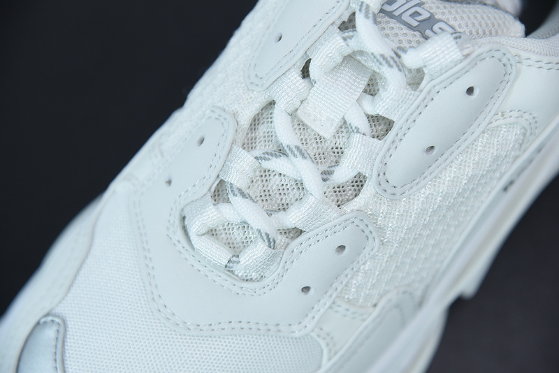 Ba*len*cia*ga triple s