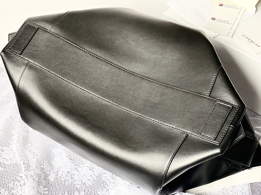 G1uenchy antigona soft tote-30*8*25&45*9*35cm