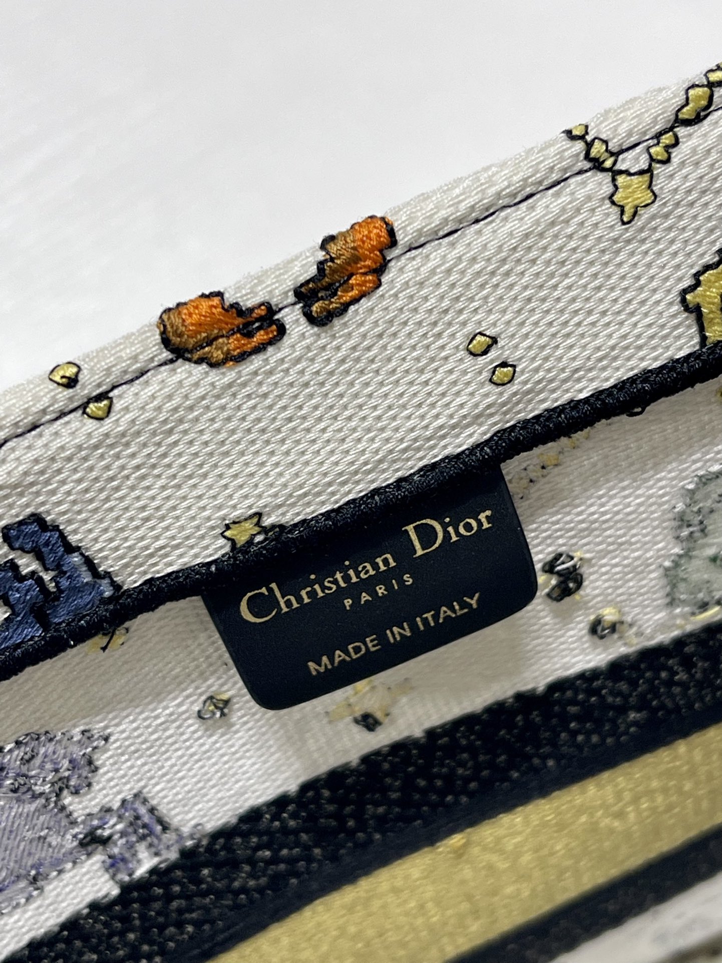 D*or small book tote-36.5cm