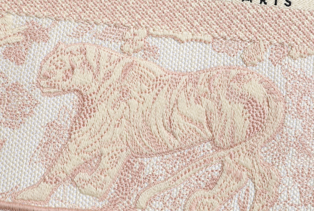 D*or small book tote-36.5cm