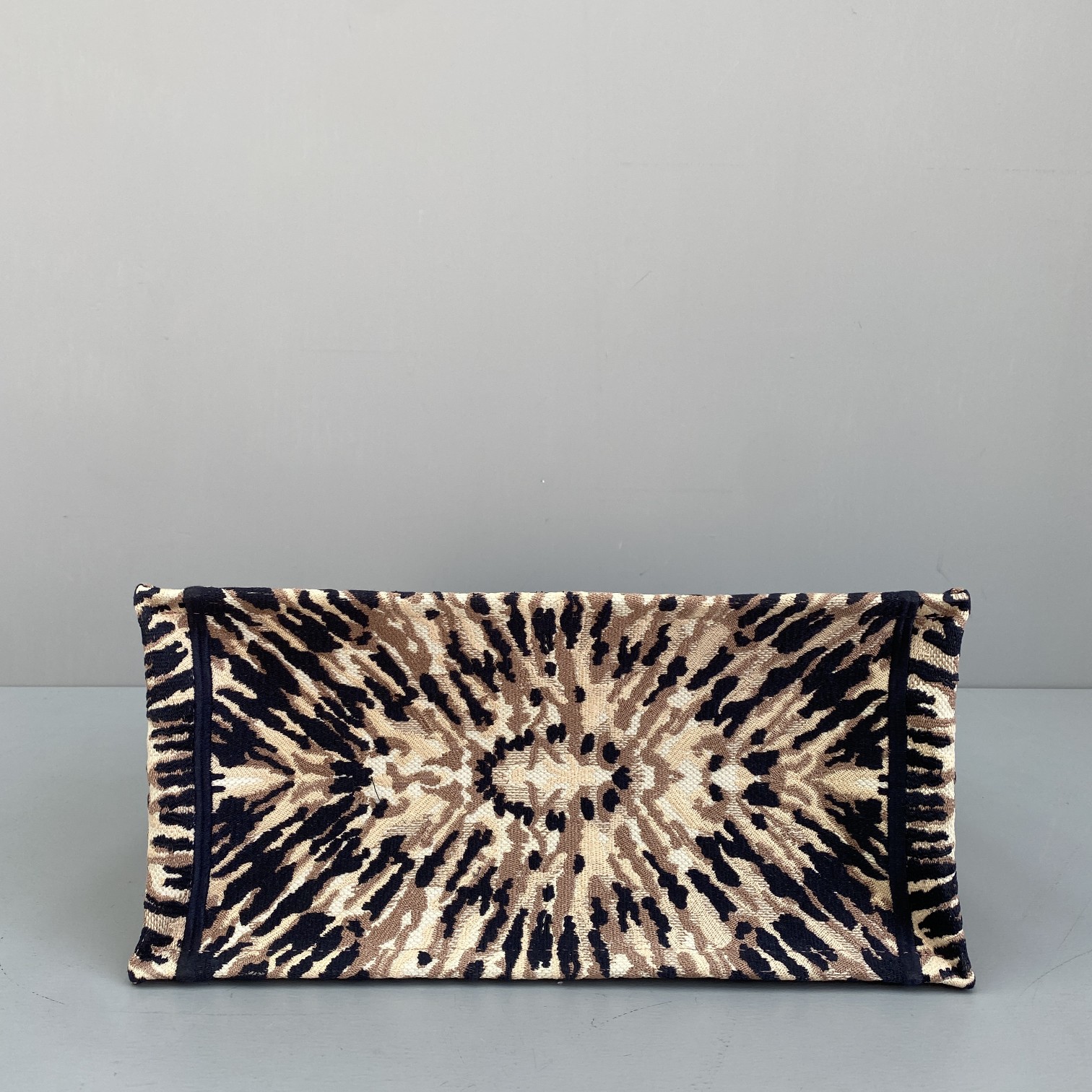 D*or small book tote-36.5cm