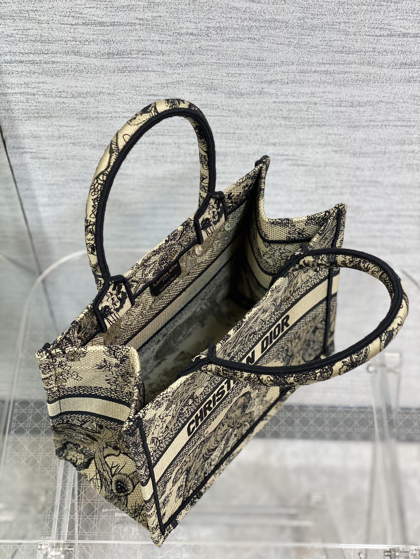 D*or small book tote-26*8*22cm