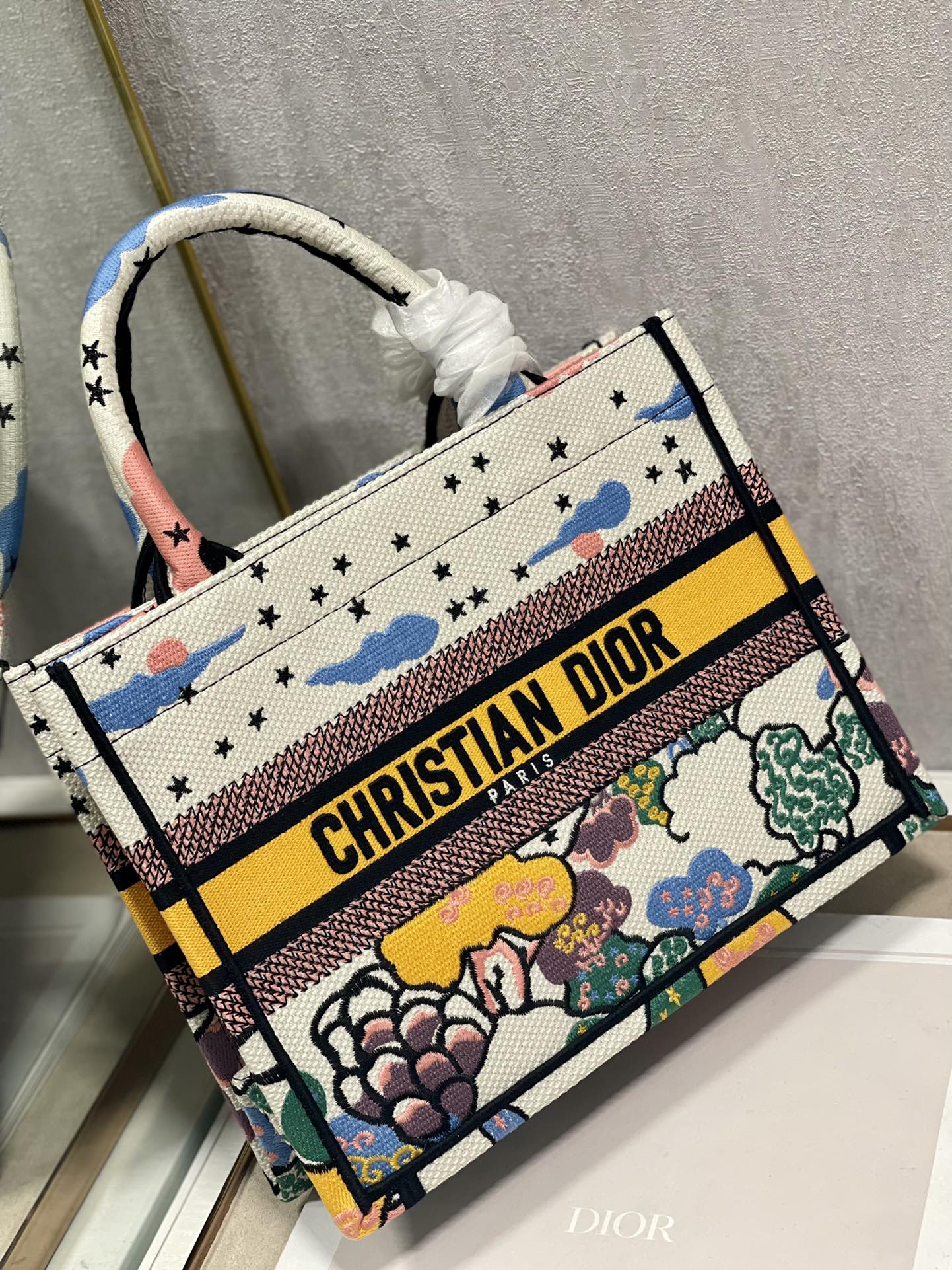 D*or small book tote-26*8*22cm