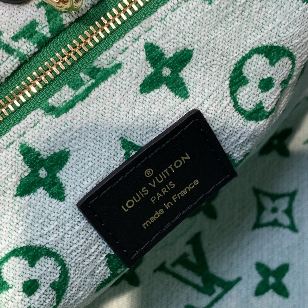 l0*is V*t0n onthego handbag-25*19*11.5 cm