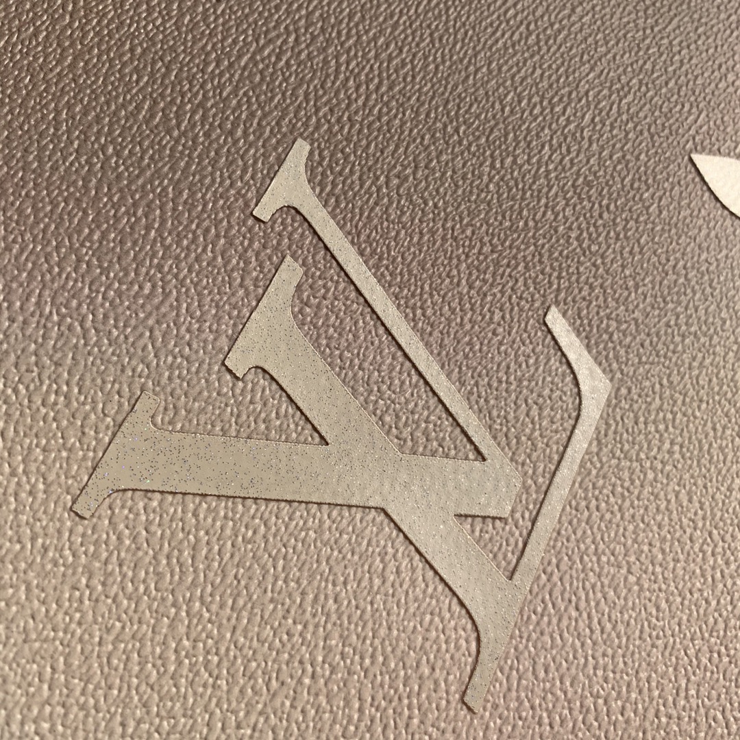 l0*is V*t0n onthego handbag-25*19*11.5 cm