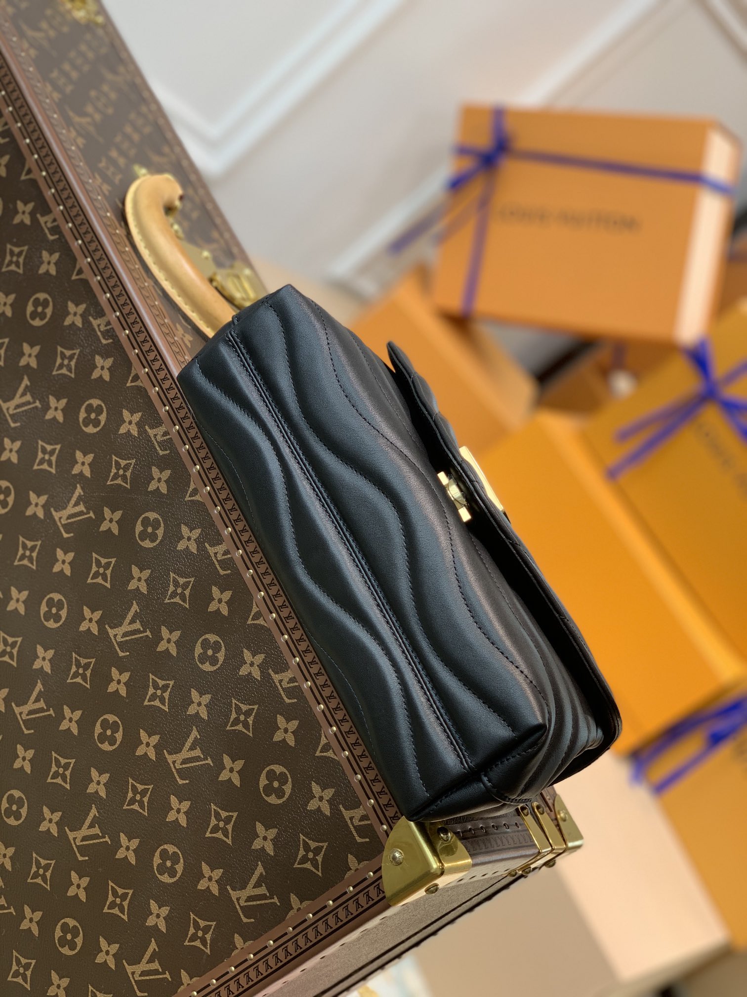 l0*is V*t0n new wave bag-24x14x9cm