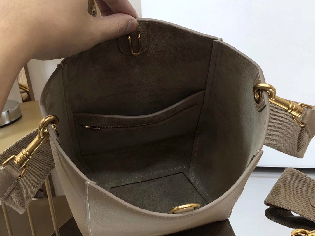 Celin Suau Sangle Bucket In Soft Grained Calfskin-17.5*24.5*12CM