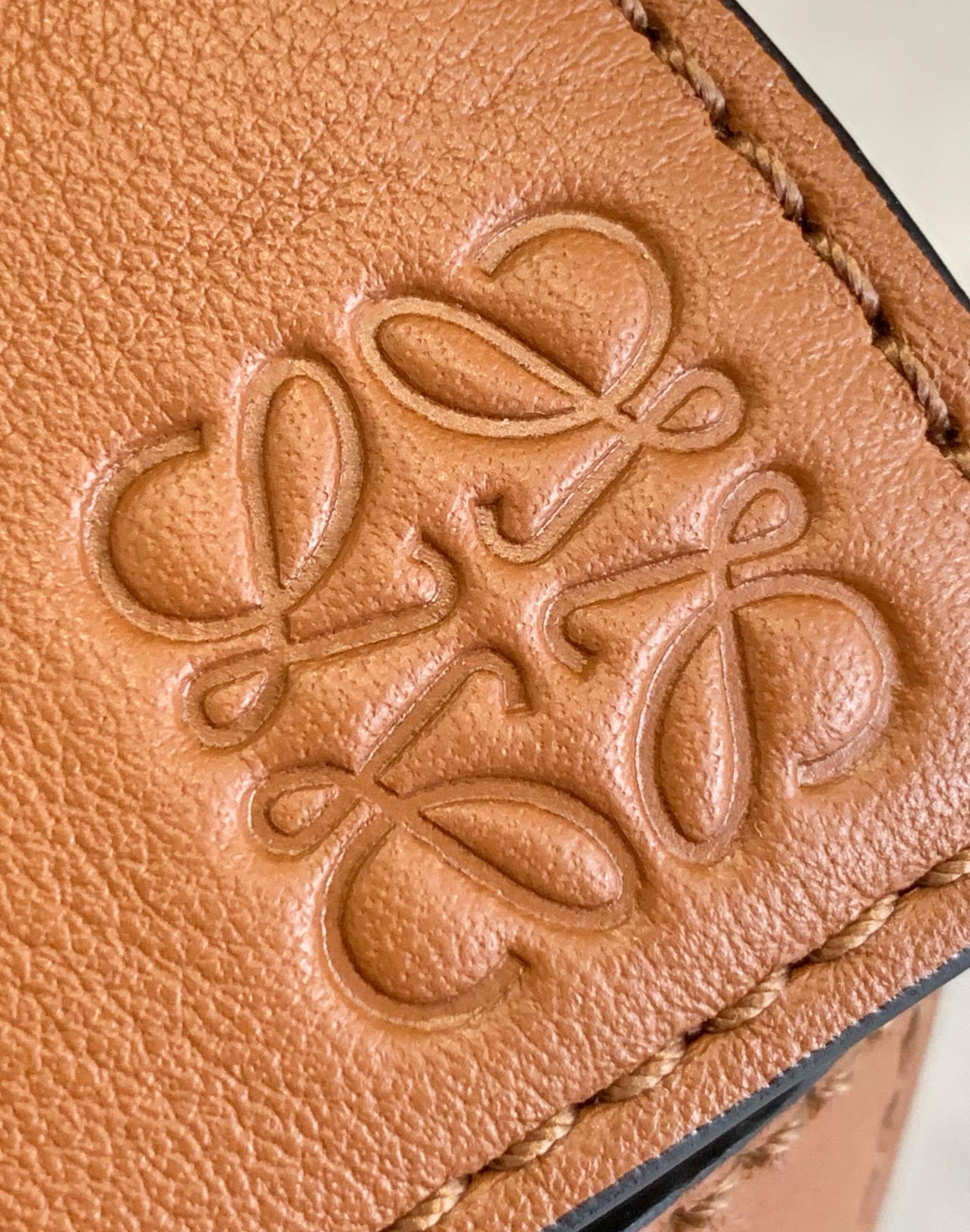 L0ew* puzzle mini bag-18*11*7.5cm