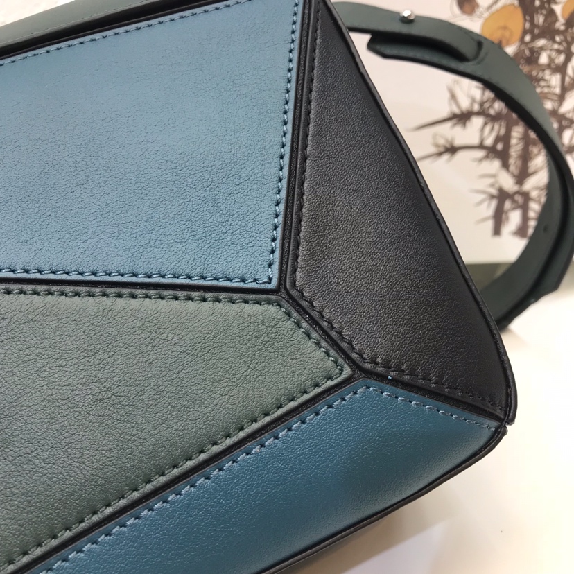 L0ew* puzzle medium bag-29*18*12cm