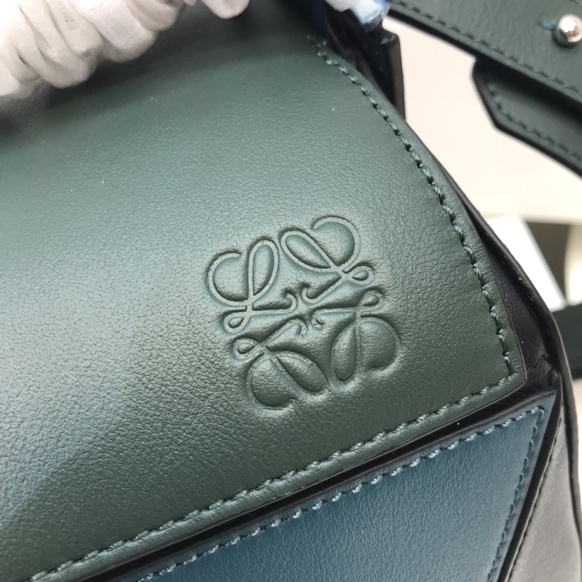 L0ew* puzzle medium bag-29*18*12cm