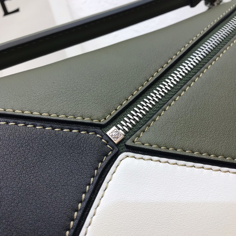 L0ew* puzzle medium bag-29*18*12cm