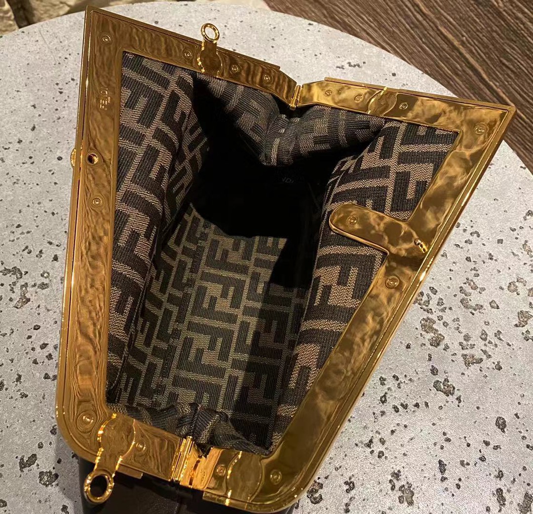 F**di first bag-26*18*9.5/32.5*23.5*15cm(brown)