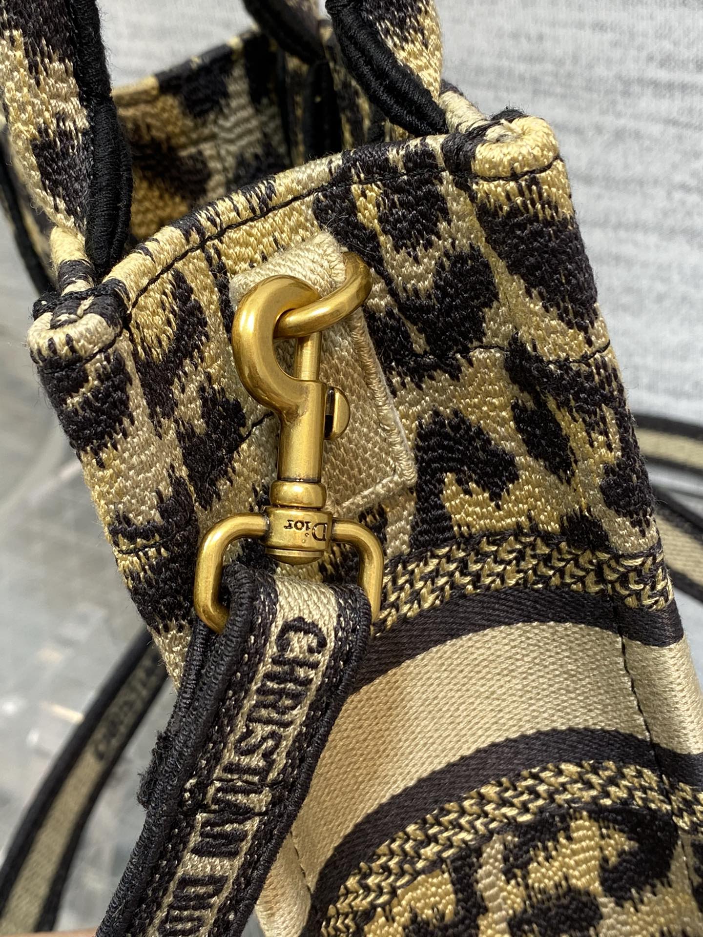 D*or mini book tote-13.5*5*18cm