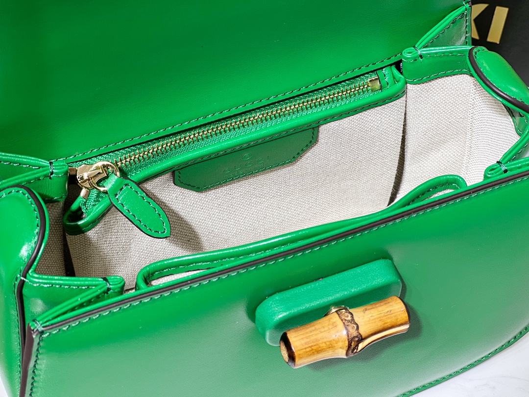 G*u*i bamboo handbag-211*15*7cm