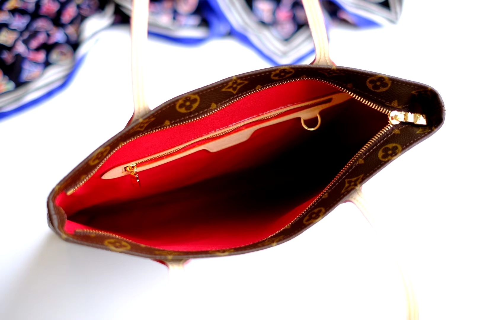 l0*is V*t0n carry it bag-m45199-37*38*3cm