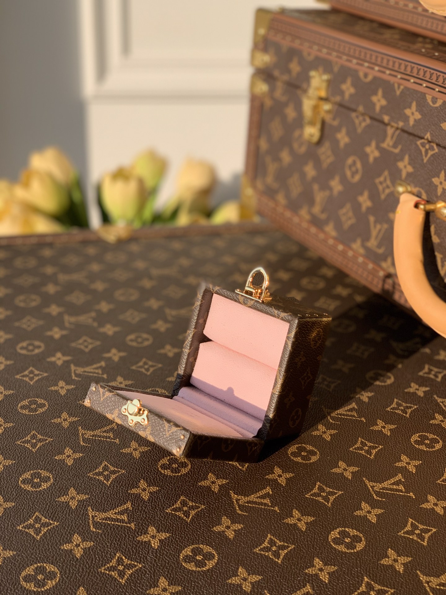 l0*is V*t0n Écrin déclaration ring box-7.5/7.5/5cm