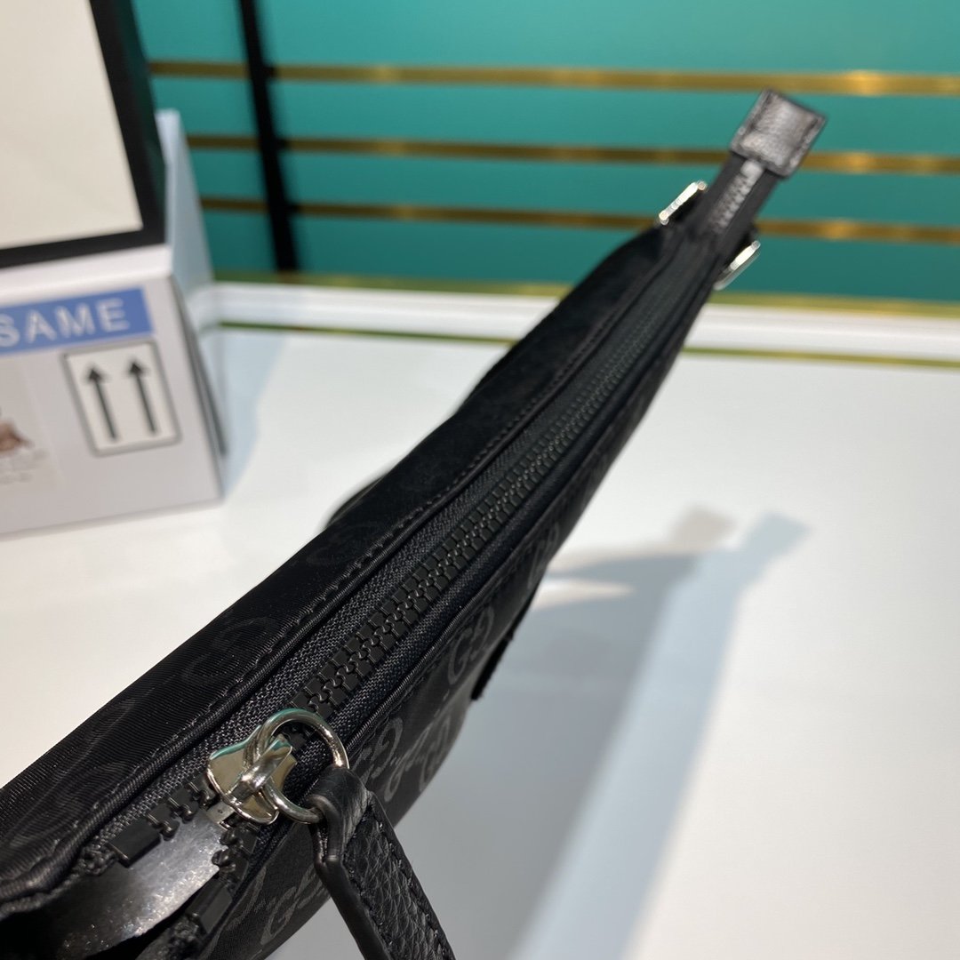 G*u*i crossbody bag-31*33*2cm