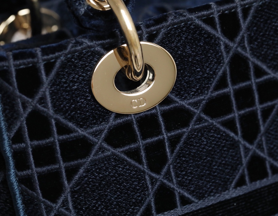 lady D*or bag-24*20*11cm