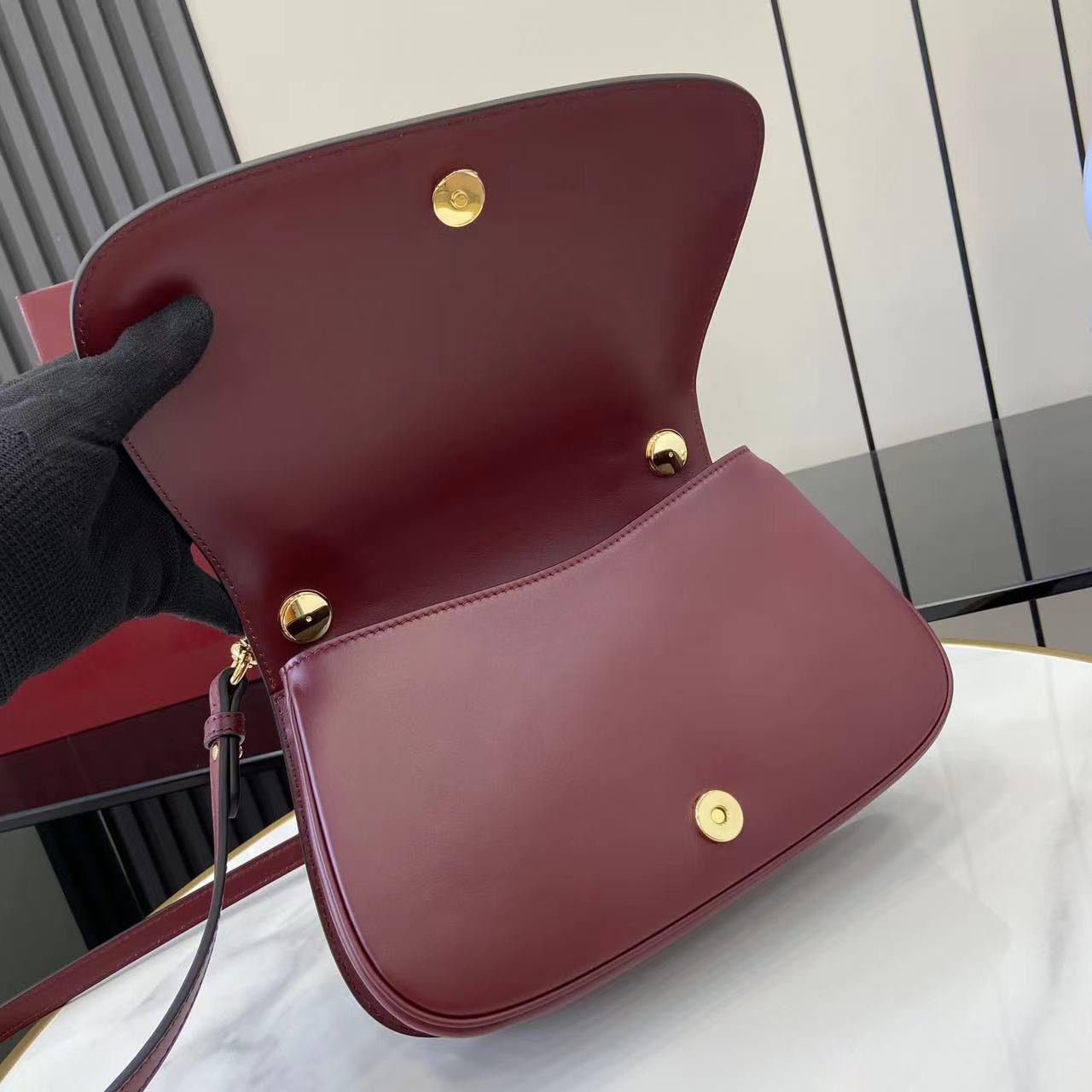 Gvc*1 blondie shoulder bag-26.5*16.5*8.5cm