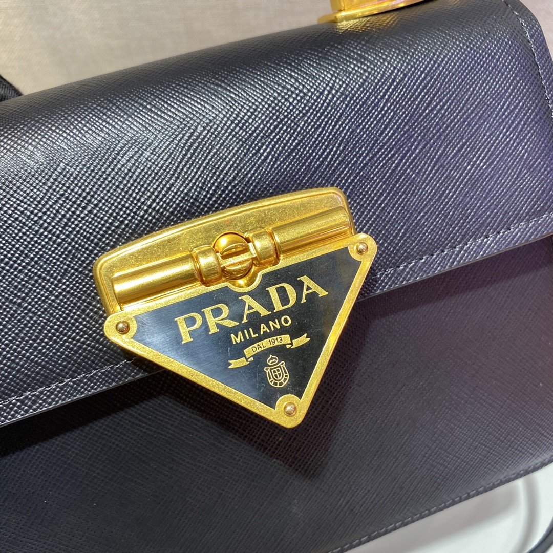 Pra*a 1bd021 chain bag-20*17*8.5cm