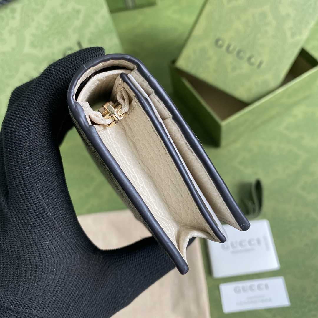 G*u*i wallet-11*9*3cm