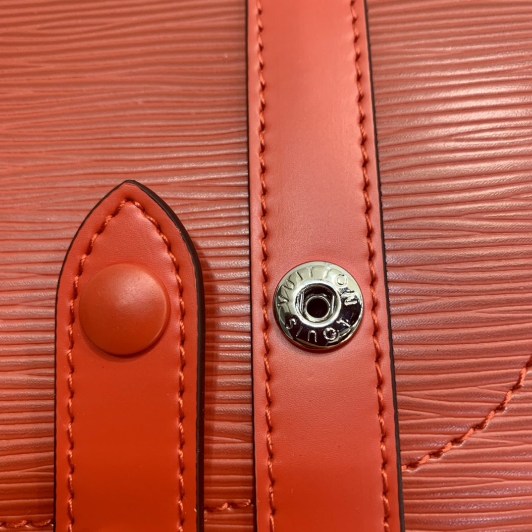 l0*is v*t0n S*p*ebackpack-m41379-34*13*47cm