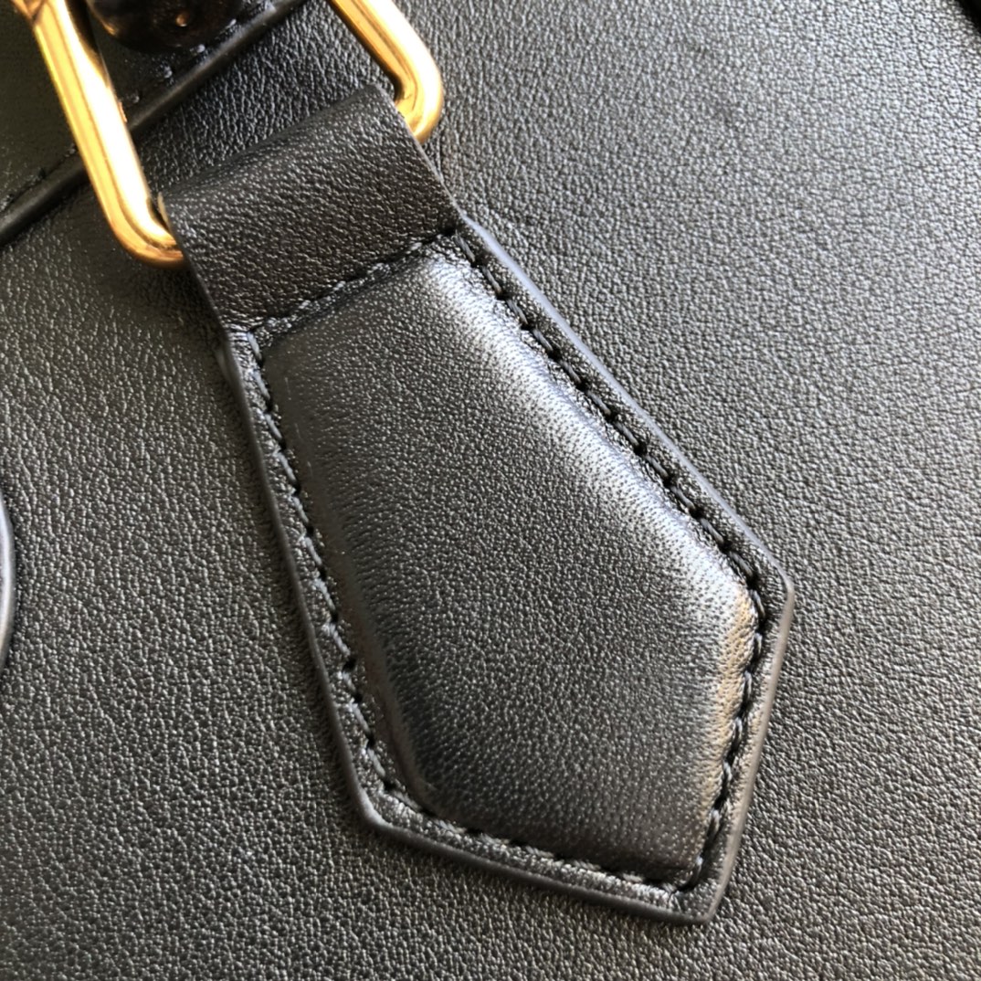 G*u*i diana top handbags