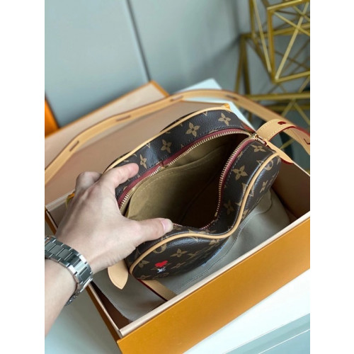 l0*is V*t0n game on coeur-21*16*6cm