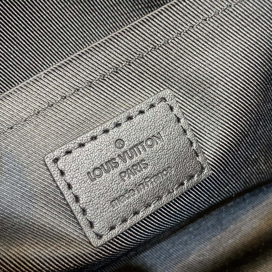 l0*is V*t0n m81115 gaston wearable wallet -22*14.5*4.5m