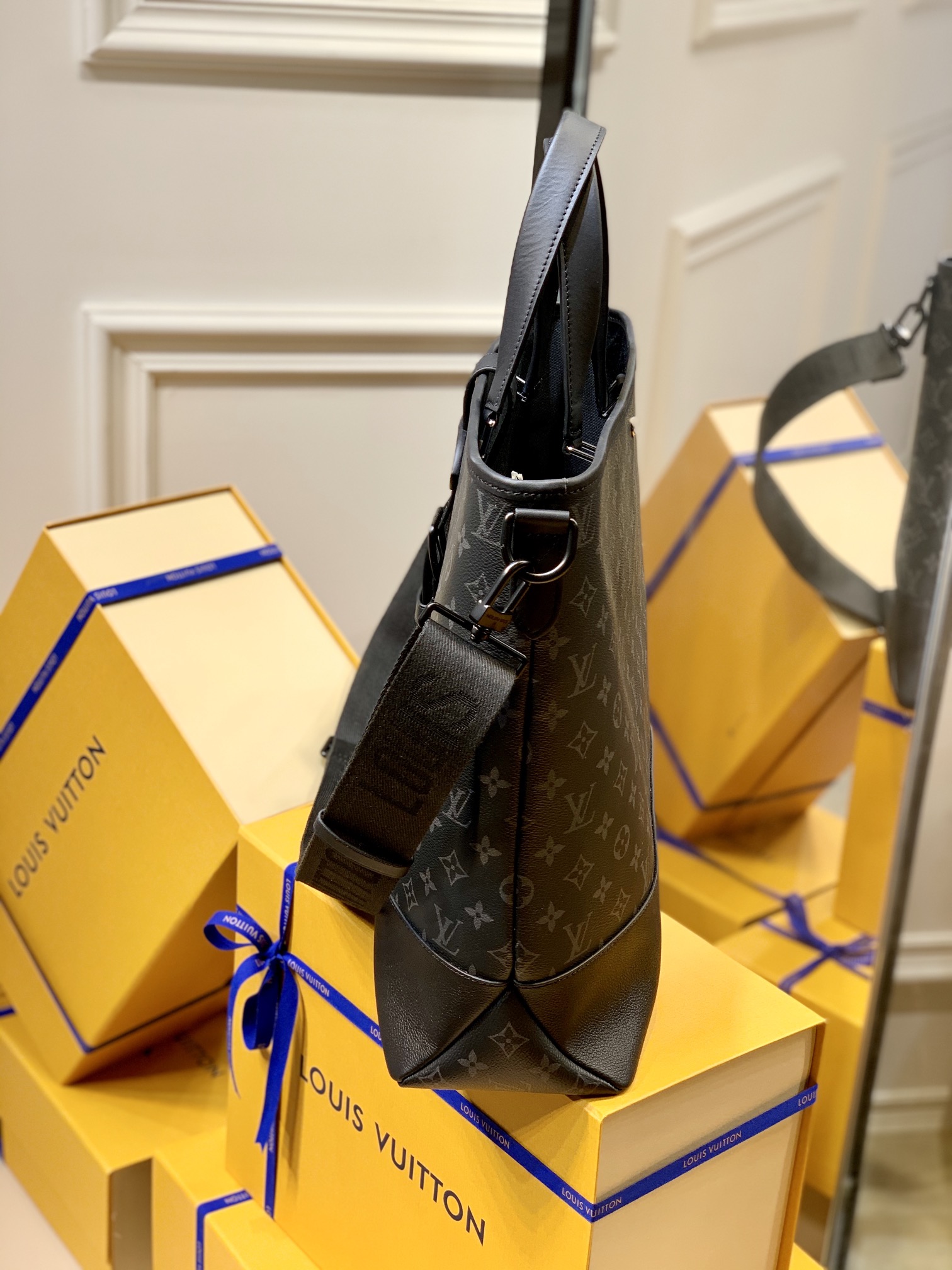 l0*is V*t0n m45914 monogram eclipse saumur-38*37*13m