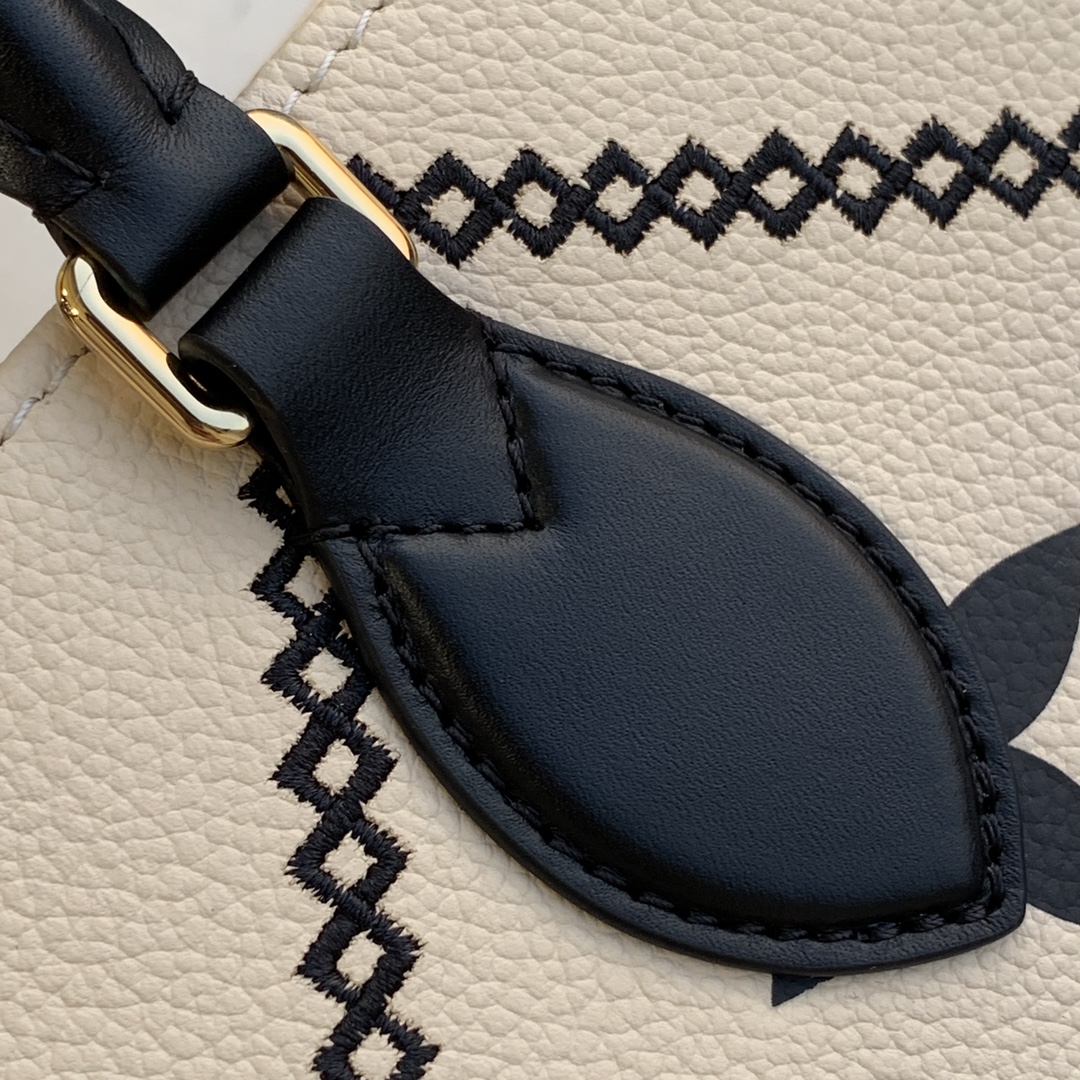 l0*is V*t0n by the pooll onthego handbag-35*27*14cm