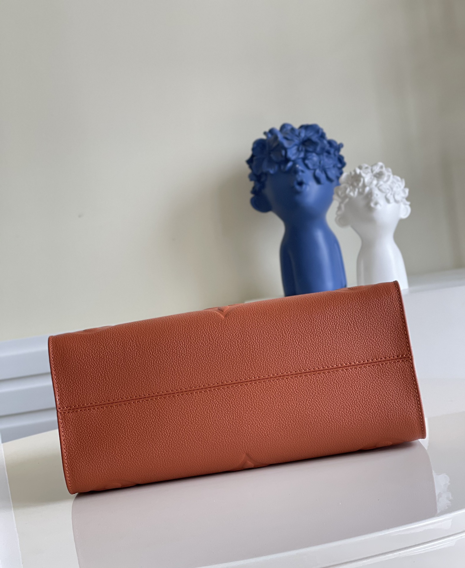 l0*is V*t0n small onthego handbag-35*28*15cm