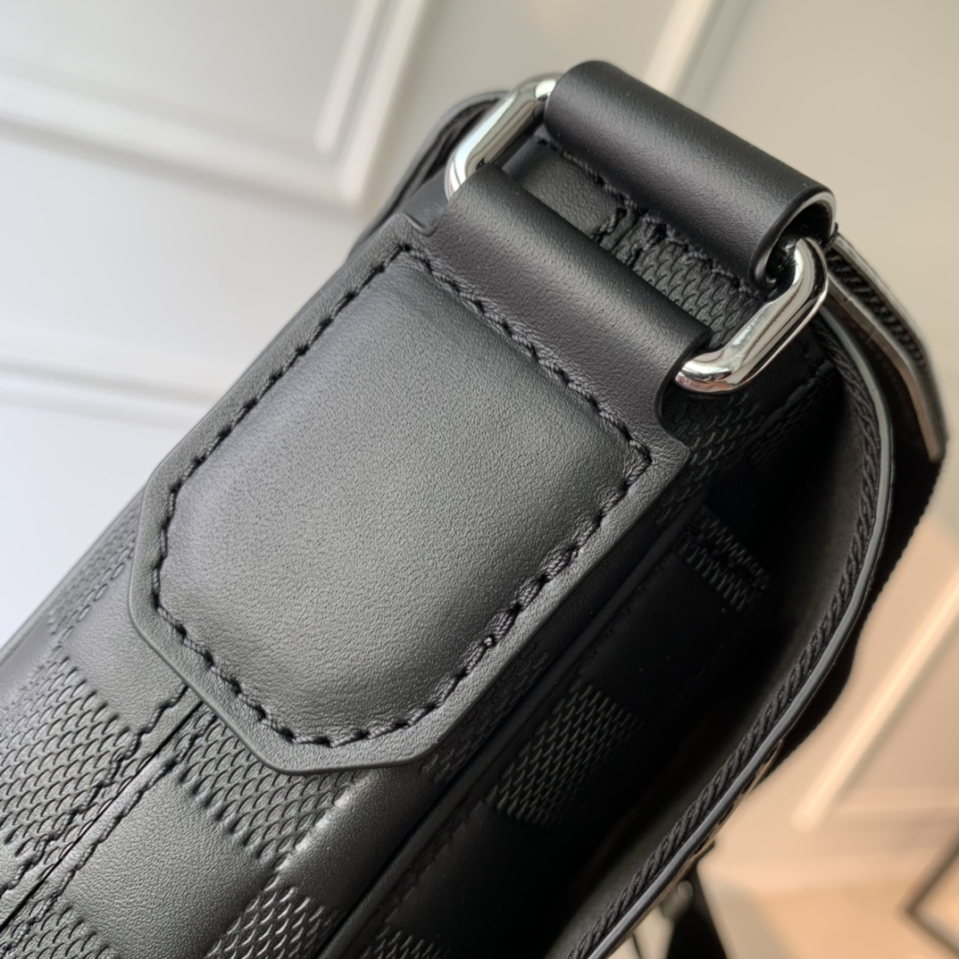 l0*is V*t0n district messenger bag-m46255-26*20*7cm