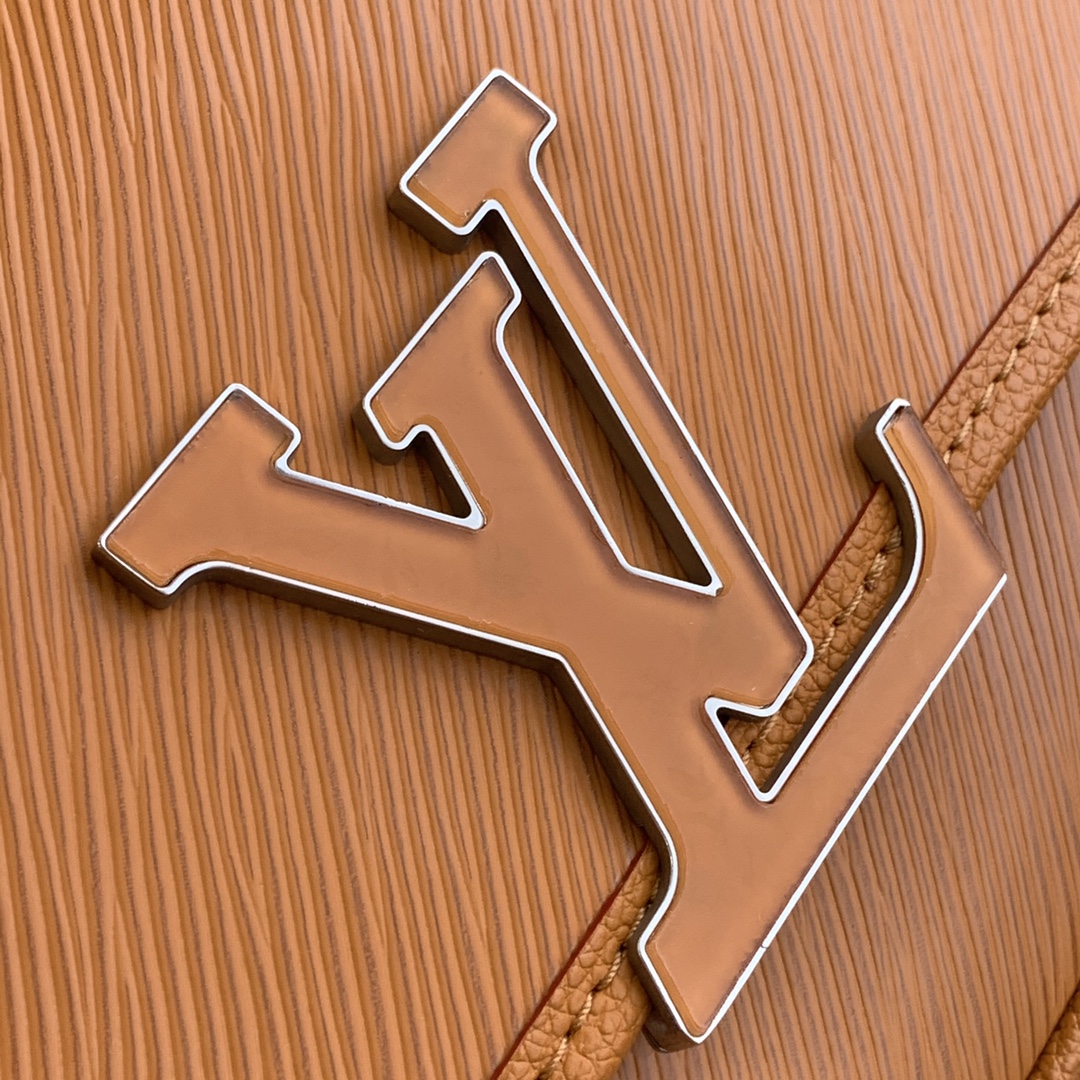 l0*is V*t0n buci handbag-24.5 x 15.5 x 9cm