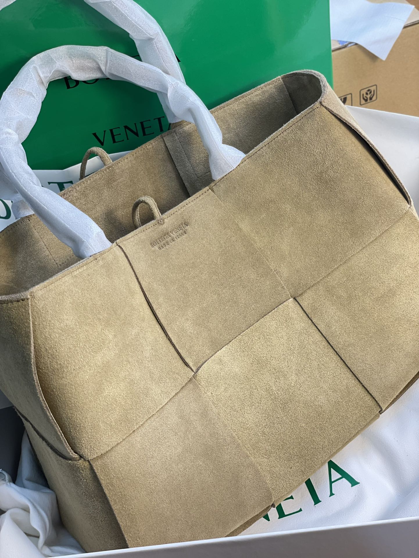 bo*te*ga Ve*ne*tatote-41×27×14cm