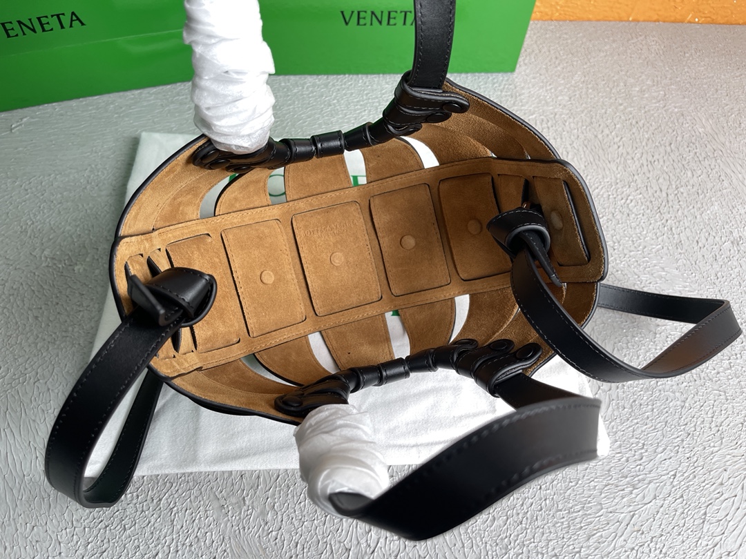 bo*te*ga Ve*ne*tatote-25*15*10cm