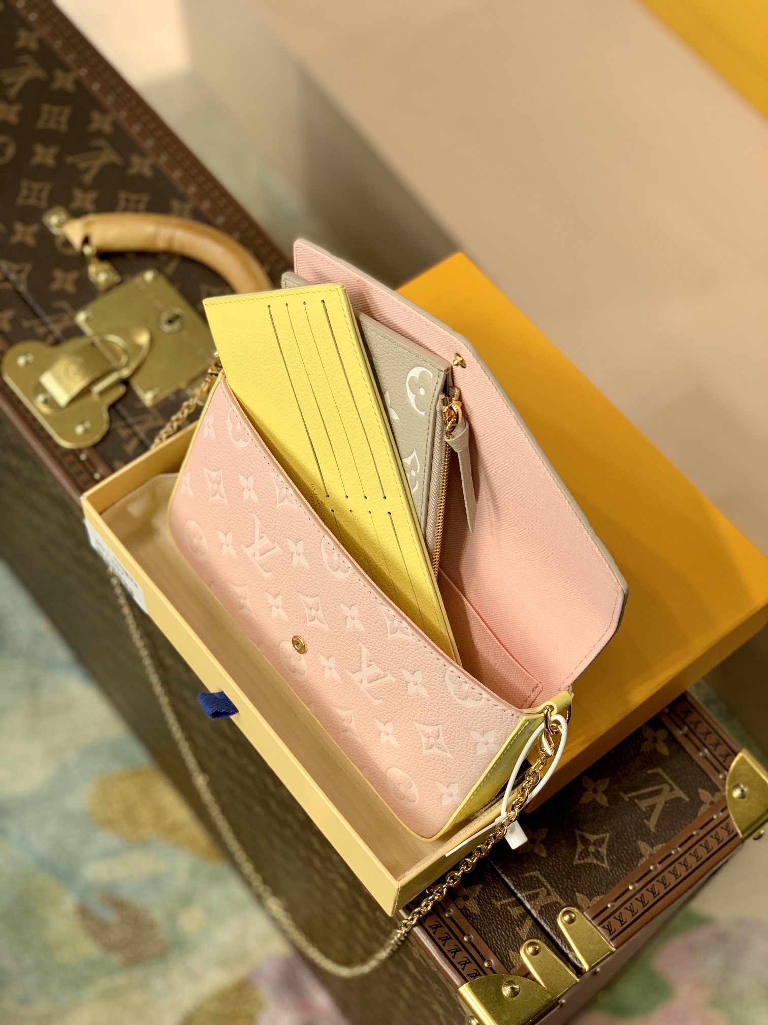 l0*is V*t0n spring in the city pochette félicie wallet -21*12*3cm