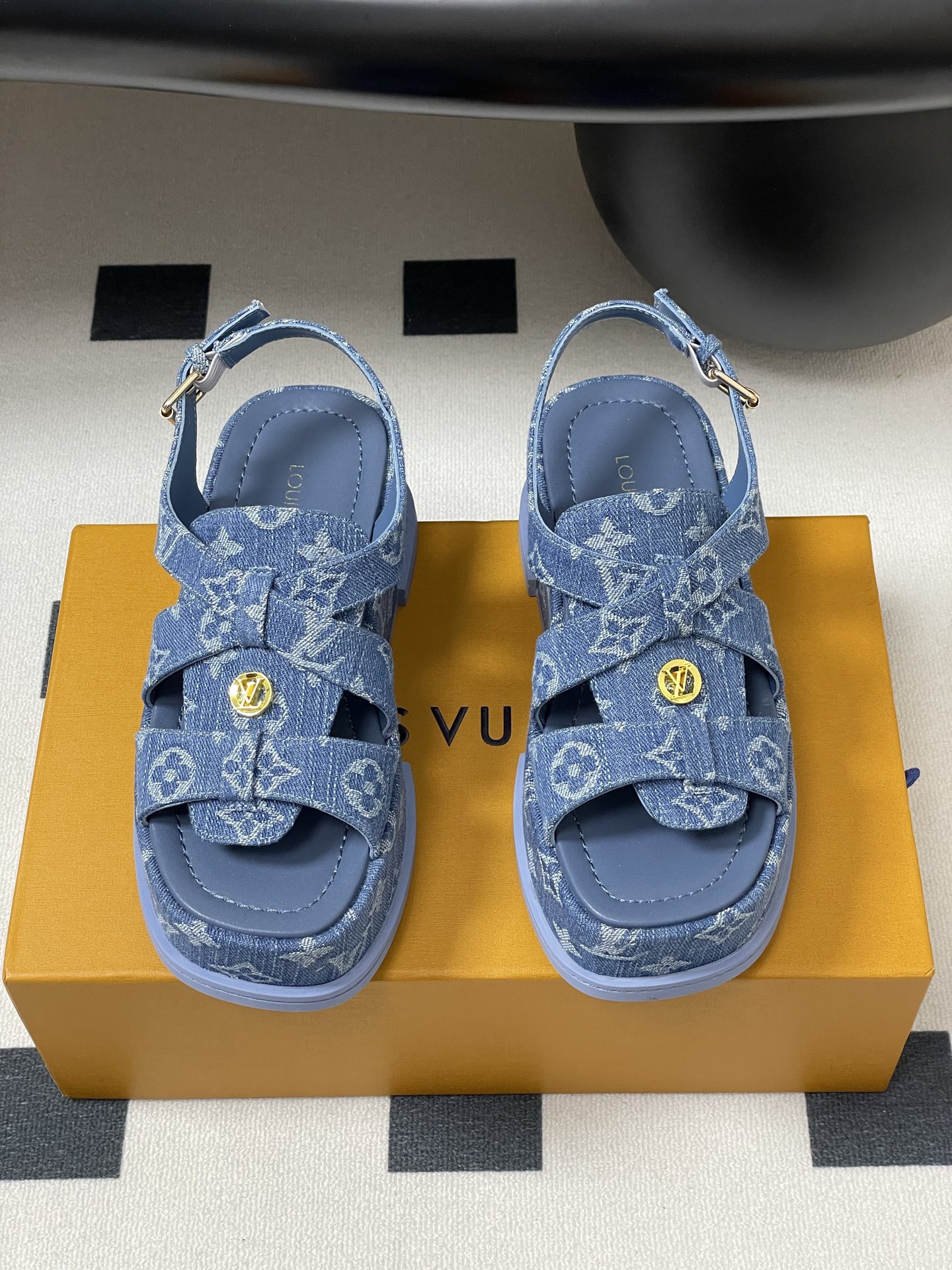 l0vis Vvtt0n maya sandals-5cm