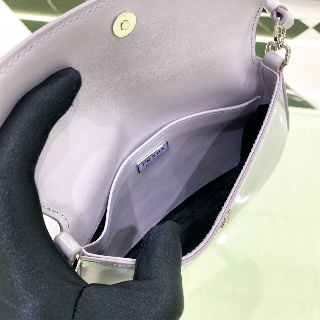 Pra*a cleo handbags-patent leather30x18.5x4cm