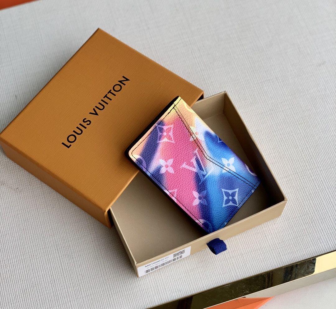 l0*is V*t0n slender wallet-11*8.5*2cm