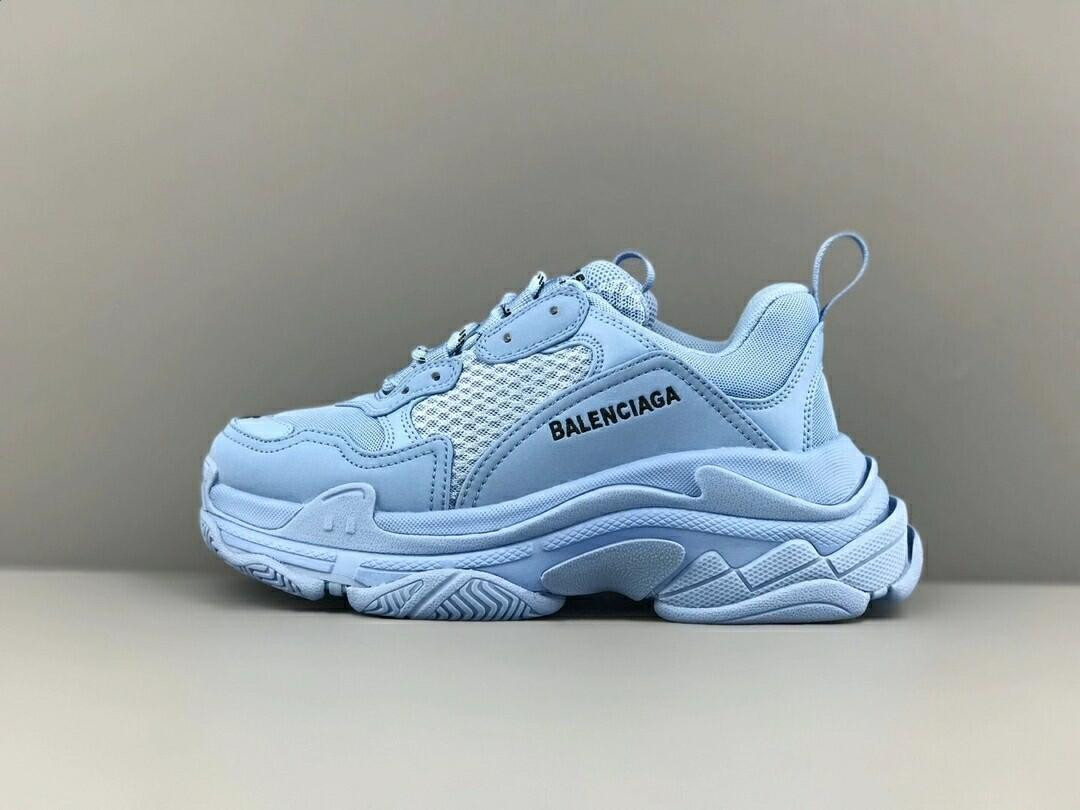 Ba*len*cia*ga triple s