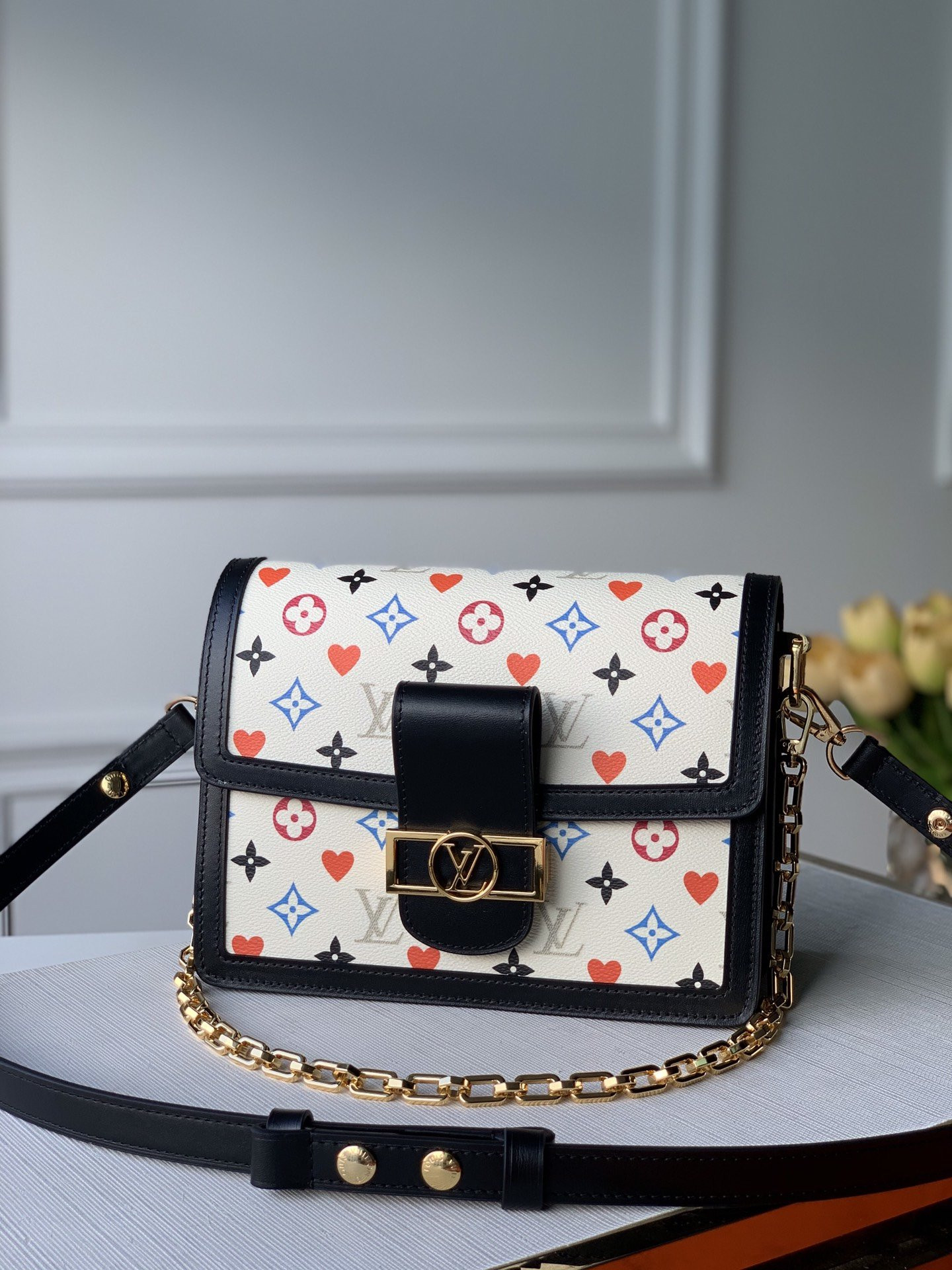 l0*is V*t0n game on dauphine-25*17*10.5cm