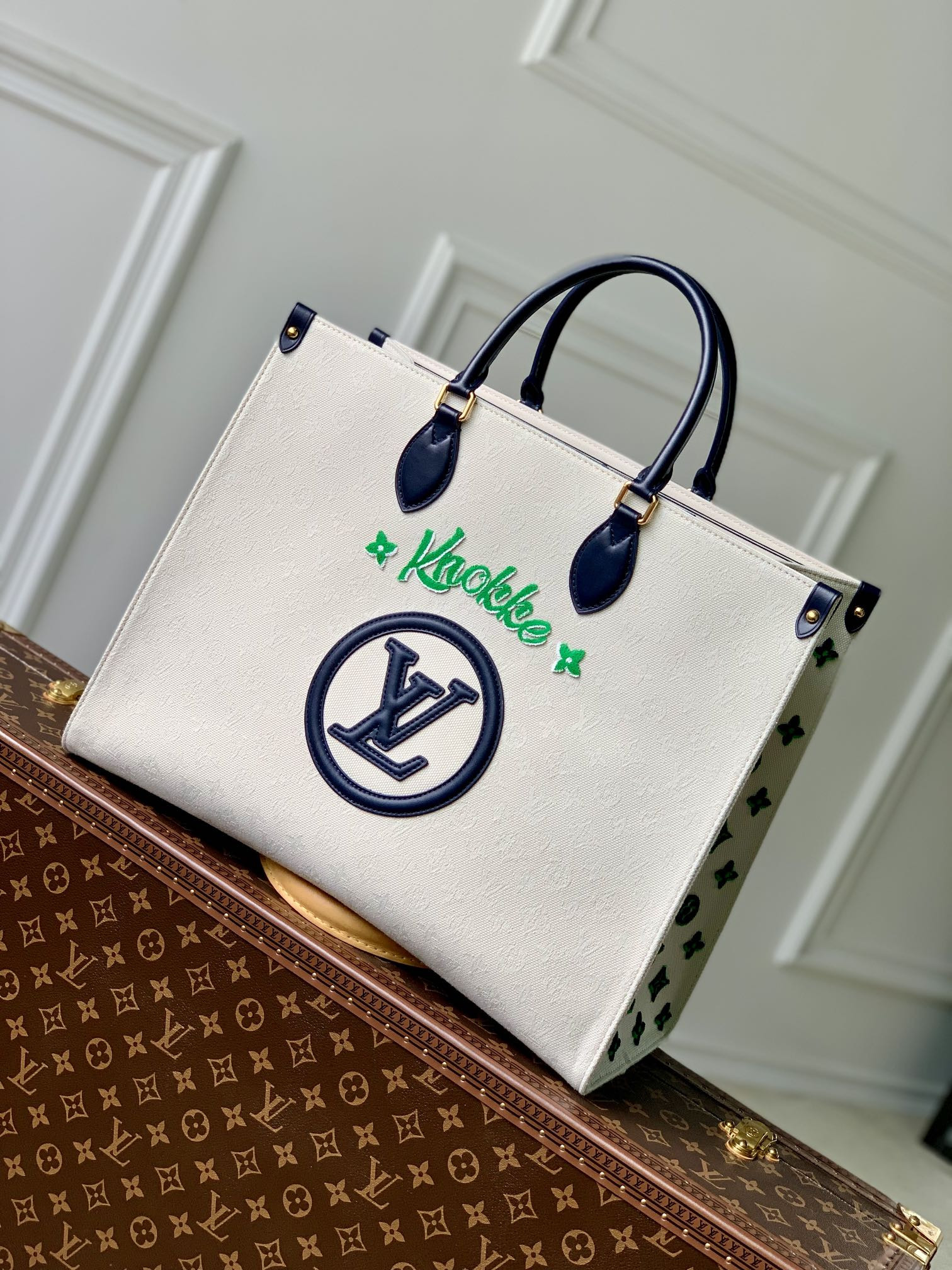 l0*is V*t0n onthego handbag-41*34*19cm