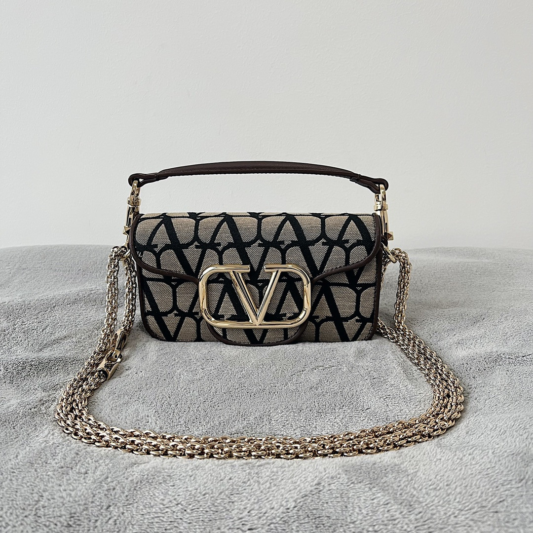 Va1e*ntin0 garavani mini loc-20x 11x5cm