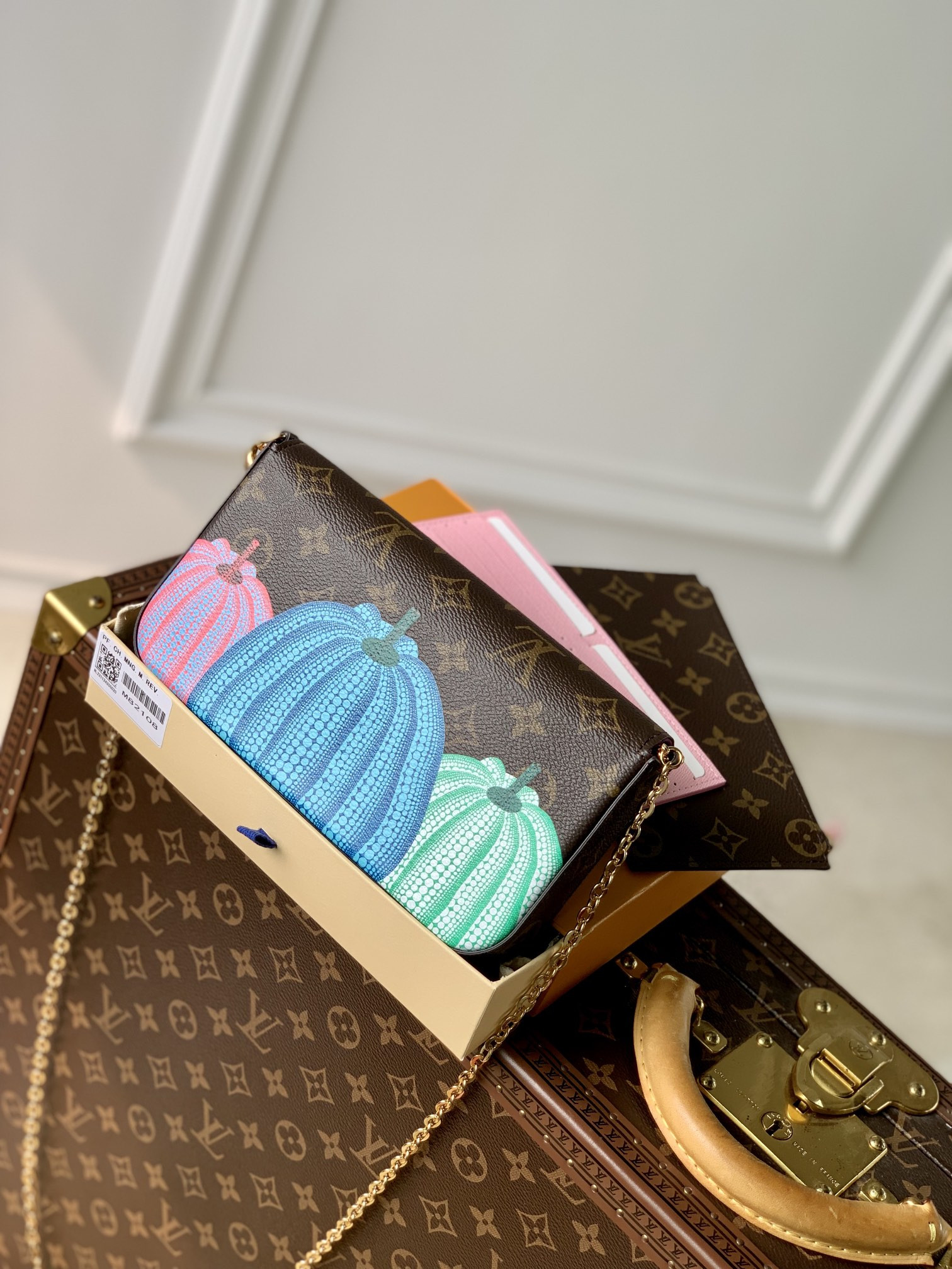 l0*is V*t0n pochette félicie-m82047-21*11* 2cm